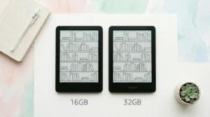 Dois Kindles Amazon lado a lado mostrando a comparação entre o modelo 16GB e 32GB sobre fundo branco